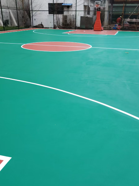 荆门 球场长期使用易出现地面开裂